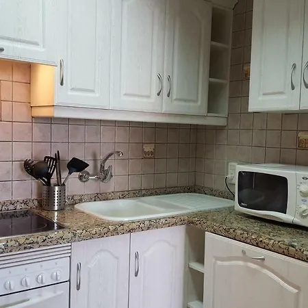 Jacaranda Close To The Beach, Sea-view, Pool, Wifi, Sat-tv *