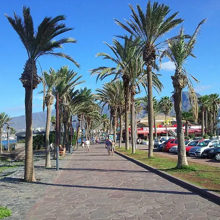 Apartment Jacaranda Close To The Beach, Sea-view, Pool, Wifi, Sat-tv